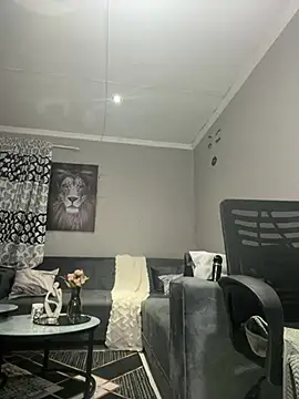 Snapshot of Bootyfulbarbiie chatting on 01-17-25, 08:55 Bootyfulbarbiie online show from 01-17-25, 08:55