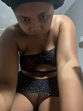 Snapshot of Bootyfulbarbiie chatting on 01-22-25, 11:43 Bootyfulbarbiie online show from 01-22-25, 11:43