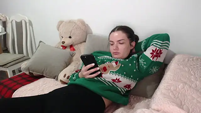  JustmeHere  online show from 12-15-25, 10:25