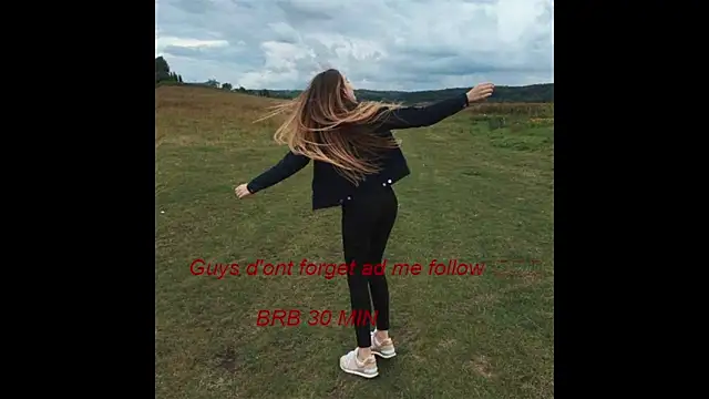 Snapshot of _JustmeHere_ chatting on 03-25-26, 06:30 JustmeHere online show from 03-25-26, 06:30