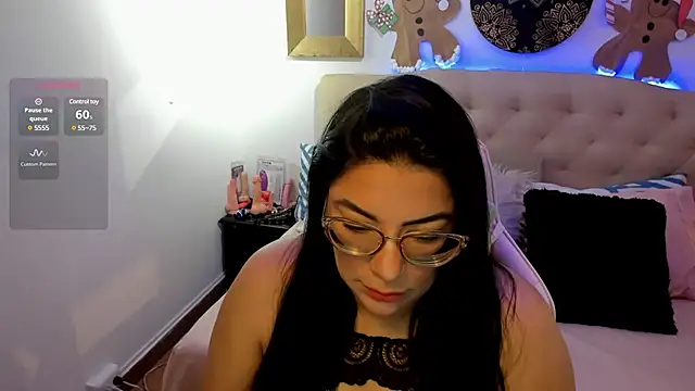 Snapshot of Daring__natasha_ chatting on 12-12-24, 02:48 Daring natasha online show from 12-12-24, 02:48
