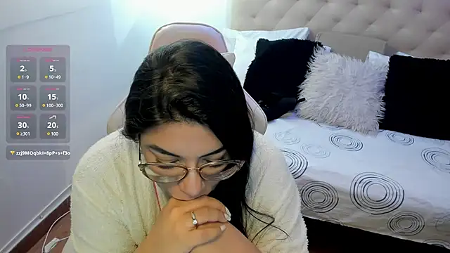 Snapshot of Daring__natasha_ chatting on 12-12-24, 06:47 Daring natasha online show from 12-12-24, 06:47