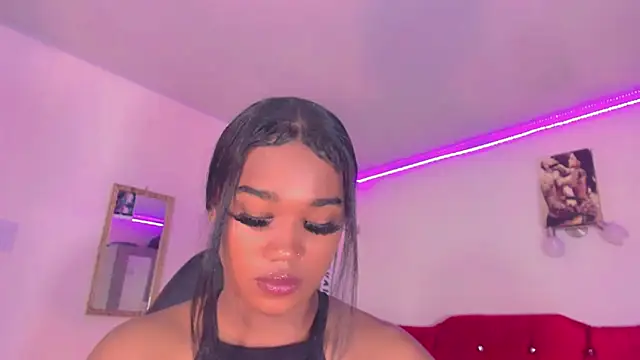 Snapshot of naomy__xx chatting on 02-08-25, 10:29 naomy xx online show from 02-08-25, 10:29