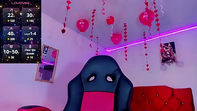 Snapshot of naomy__xx chatting on 02-19-25, 07:05 naomy xx online show from 02-19-25, 07:05