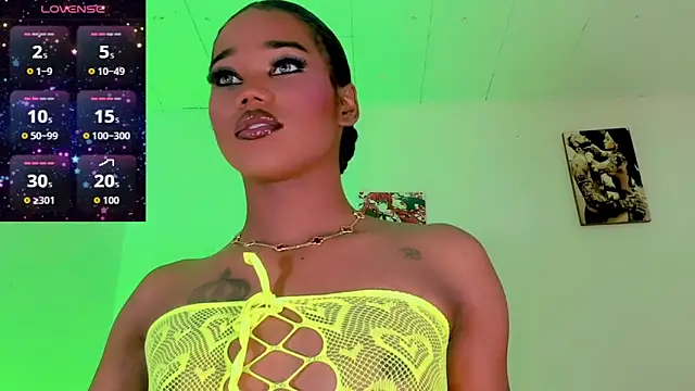 naomy  xx online show from 10-22-25, 03:07