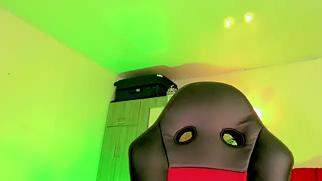 Snapshot of naomy__xx chatting on 03-19-26, 03:21 naomy xx online show from 03-19-26, 03:21