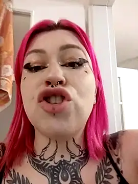 divine eve online show from 02-22-25, 04:40