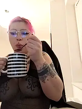 divine eve online show from 03-02-25, 07:56