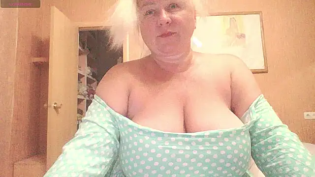 mira robinsonnn online show from 06-22-26, 03:20
