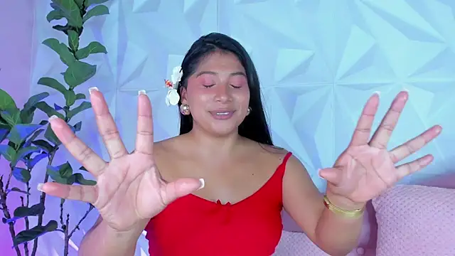 LinnaGardenia online show from 01-20-25, 04:55