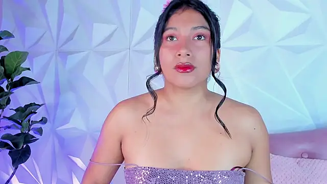 LinnaGardenia online show from 01-25-25, 02:14