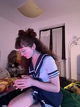 Snapshot of _foxygirl_ chatting on 03-07-25, 10:10 foxygirl online show from 03-07-25, 10:10