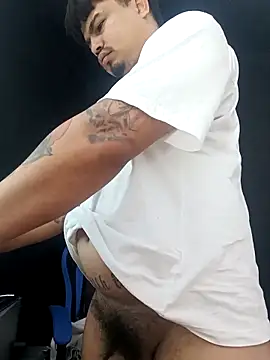 Snapshot of DickMasterfindom chatting on 02-15-26, 11:12 DickMasterfindom online show from 02-15-26, 11:12