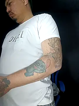 Snapshot of DickMasterfindom chatting on 03-01-26, 10:45 DickMasterfindom online show from 03-01-26, 10:45