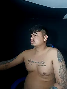 Snapshot of DickMasterfindom chatting on 03-05-26, 01:12 DickMasterfindom online show from 03-05-26, 01:12