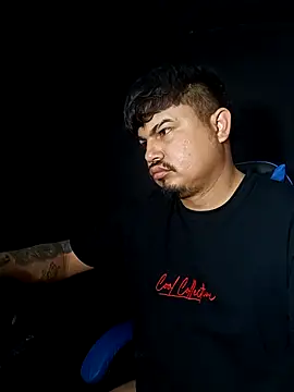 Snapshot of DickMasterfindom chatting on 03-07-26, 12:18 DickMasterfindom online show from 03-07-26, 12:18