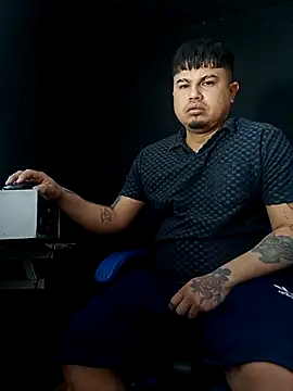 Snapshot of DickMasterfindom chatting on 03-14-26, 01:55 DickMasterfindom online show from 03-14-26, 01:55