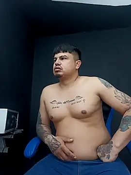 Snapshot of DickMasterfindom chatting on 03-18-26, 08:50 DickMasterfindom online show from 03-18-26, 08:50