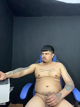 Snapshot of DickMasterfindom chatting on 03-26-26, 05:40 DickMasterfindom online show from 03-26-26, 05:40