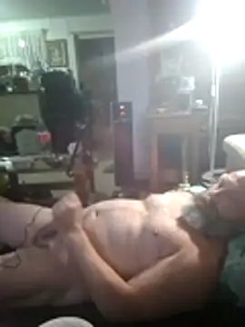 Snapshot of iambradz chatting on 11-05-25, 01:33 iambradz online show from 11-05-25, 01:33