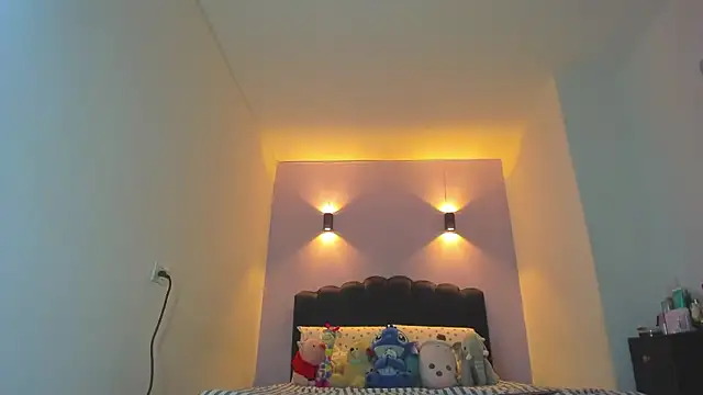 Sofia Clauss  online show from 02-17-26, 04:20