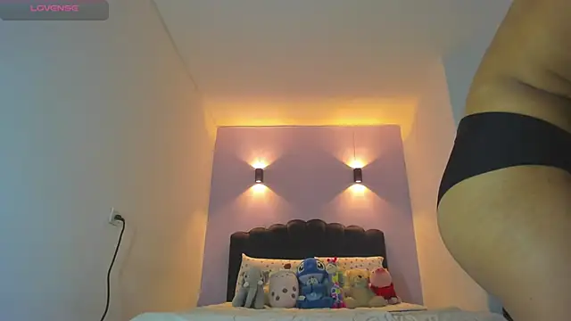 Sofia Clauss  online show from 03-04-26, 04:07