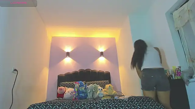 Sofia Clauss  online show from 05-15-26, 04:19