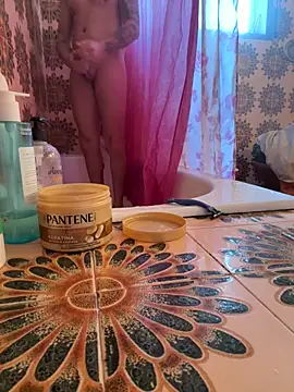 Snapshot of anonimotarado12 chatting on 02-14-26, 04:37 anonimotarado12 online show from 02-14-26, 04:37