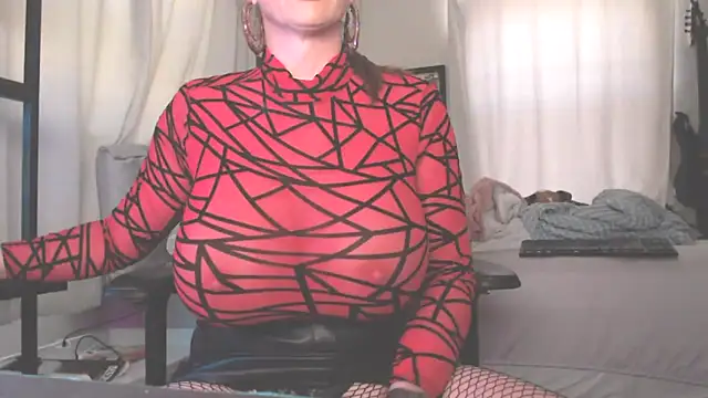 TSCassandraLove online show from 10-13-25, 03:01