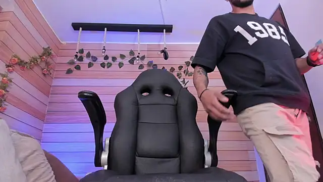 Tom cooper  online show from 02-28-25, 01:03