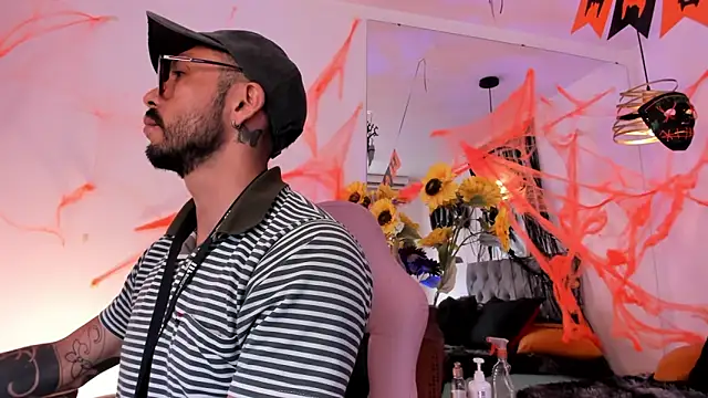 Tom cooper  online show from 10-27-25, 12:42