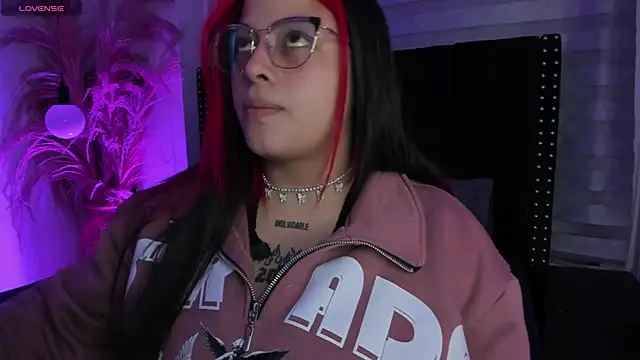 Sofiia-Rubb online show from 10-05-25, 04:55