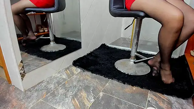 Snapshot of FOXYRIVER_ chatting on 01-25-25, 11:23 FOXYRIVER online show from 01-25-25, 11:23