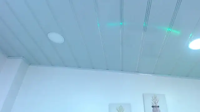 candy lux  online show from 10-03-25, 08:39