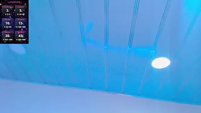 Snapshot of candy_lux_ chatting on 03-11-26, 09:10 candy lux online show from 03-11-26, 09:10