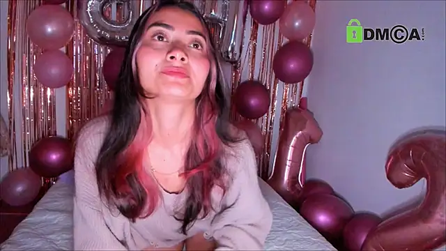 Lauren A online show from 12-05-24, 04:34