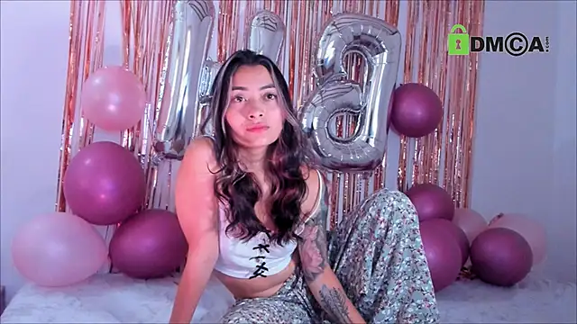 Lauren A online show from 12-13-24, 05:21