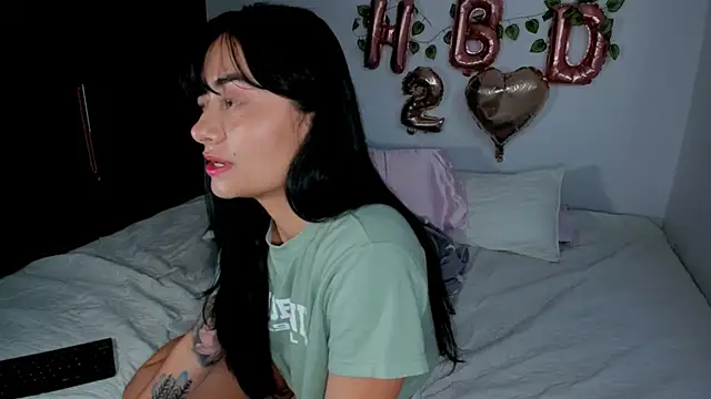 Lauren A online show from 12-16-25, 12:54