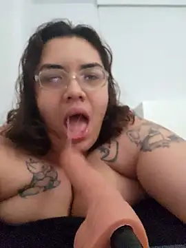 WitchiKitti online show from 03-19-26, 05:22