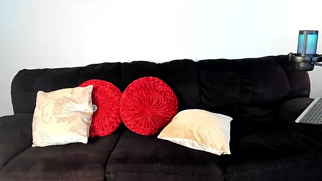 yiauana online show from 03-09-25, 08:10