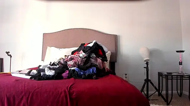 yiauana online show from 10-09-25, 10:41