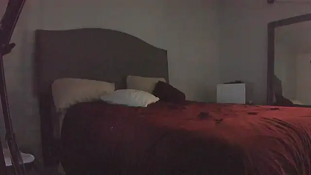 Snapshot of yiauana chatting on 02-12-26, 04:07 yiauana online show from 02-12-26, 04:07