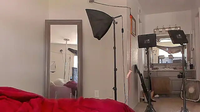 Snapshot of yiauana chatting on 03-25-26, 06:47 yiauana online show from 03-25-26, 06:47