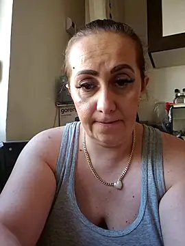 AvaLloyd online show from 02-07-25, 01:22