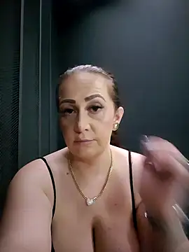 AvaLloyd online show from 02-08-25, 03:52