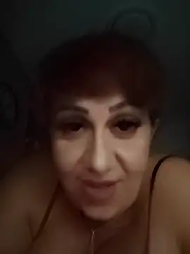 AvaLloyd online show from 10-25-25, 03:07