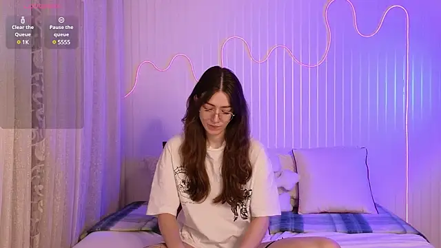 Ester Hill online show from 01-21-25, 10:41