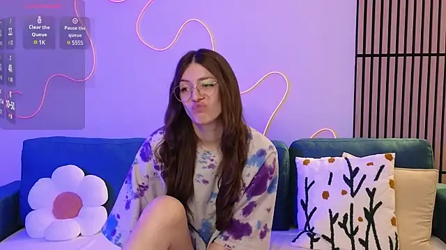 Ester Hill online show from 02-25-25, 12:14