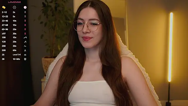 Snapshot of Ester_Hill chatting on 02-11-26, 03:55 Ester Hill online show from 02-11-26, 03:55