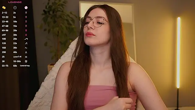 Snapshot of Ester_Hill chatting on 02-19-26, 02:51 Ester Hill online show from 02-19-26, 02:51